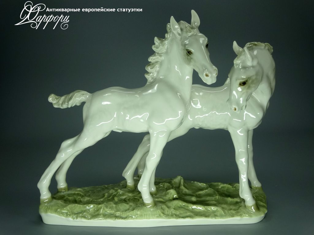 Купить фарфоровые статуэтки Hutschenreuther, Жеребята, Германия